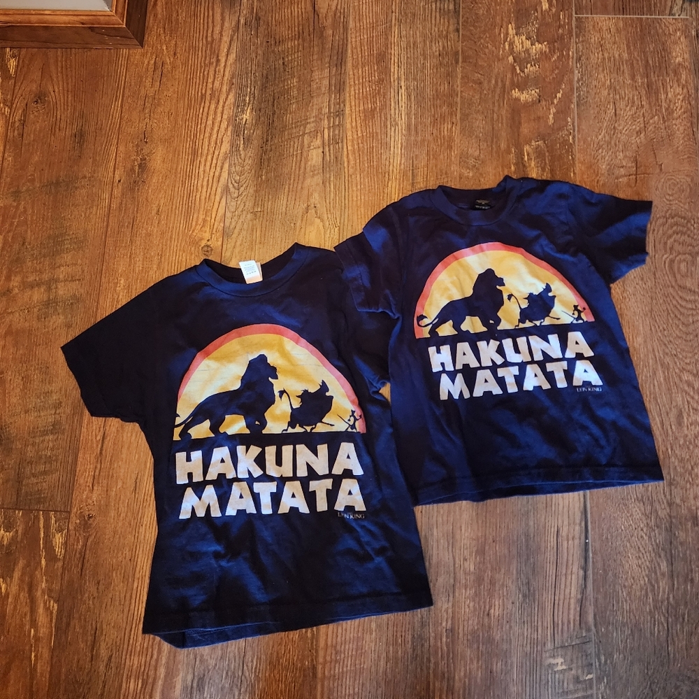 2 hakuna matata shirts kids